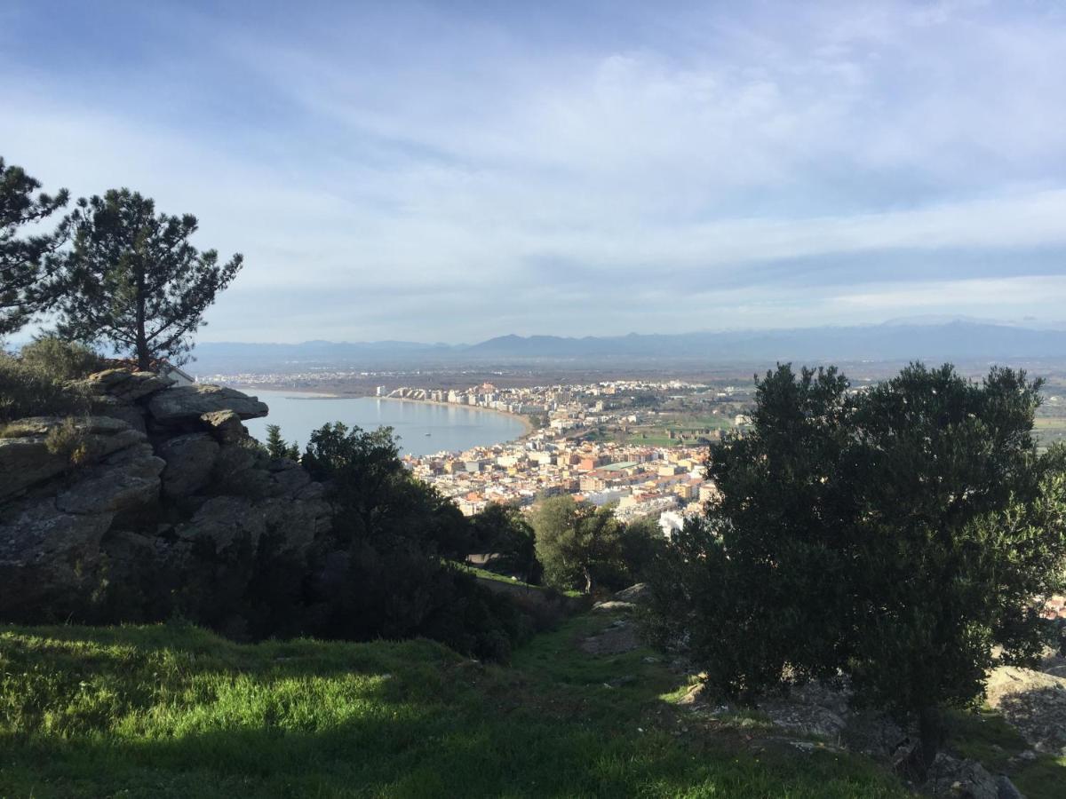 Appartement Standing 58M Plage A 3Mn En Voiture Roses Luaran gambar