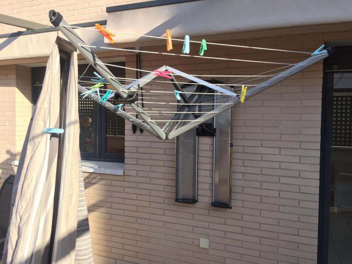 Appartement Standing 58M Plage A 3Mn En Voiture Roses Luaran gambar