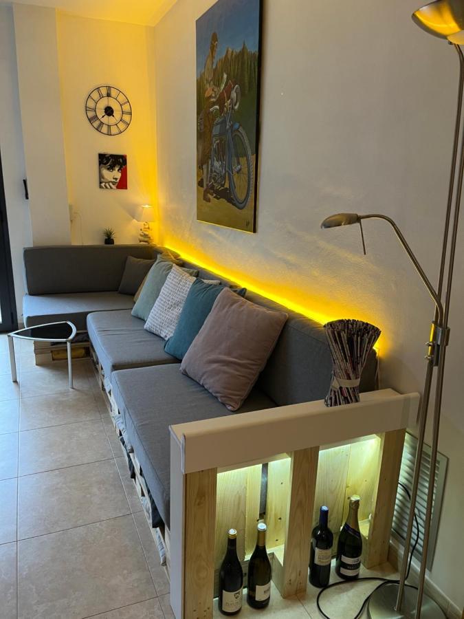 Appartement Standing 58M Plage A 3Mn En Voiture Roses Luaran gambar