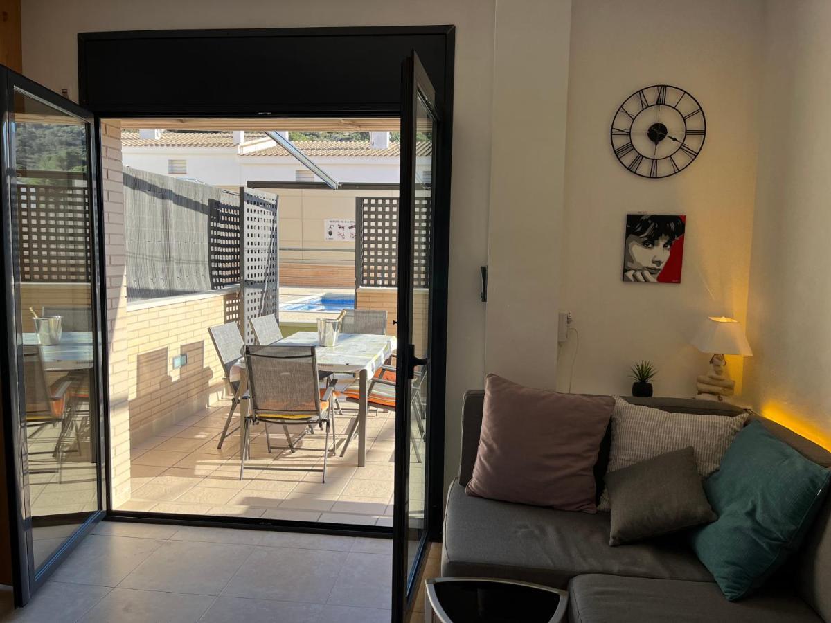 Appartement Standing 58M Plage A 3Mn En Voiture Roses Luaran gambar