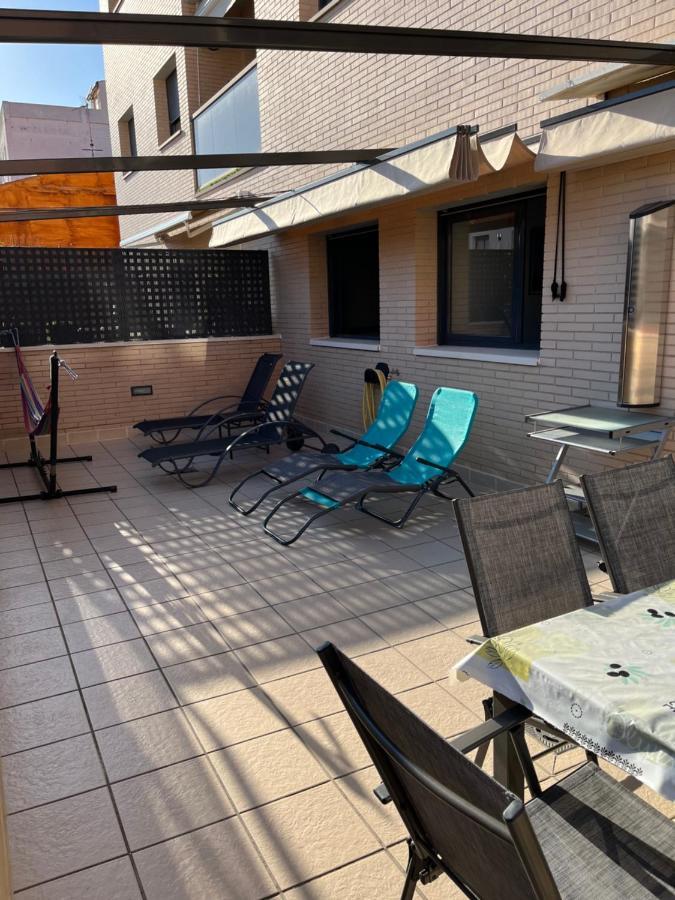 Appartement Standing 58M Plage A 3Mn En Voiture Roses Luaran gambar