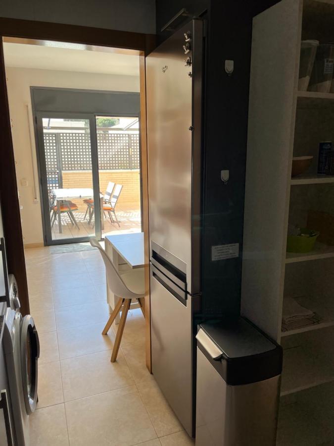 Appartement Standing 58M Plage A 3Mn En Voiture Roses Luaran gambar