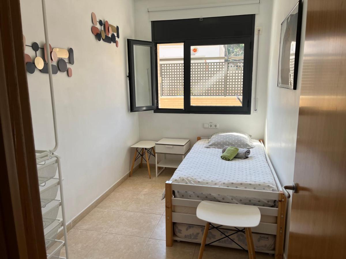 Appartement Standing 58M Plage A 3Mn En Voiture Roses Luaran gambar