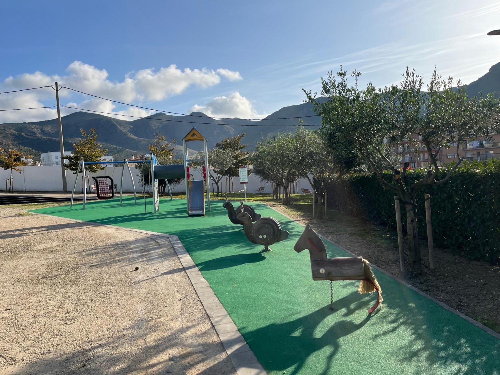 Appartement Standing 58M Plage A 3Mn En Voiture Roses Luaran gambar